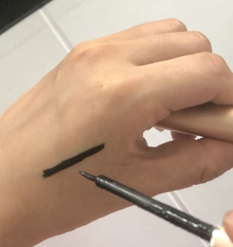 how to apply magnetic eyeliner and lashes(2)